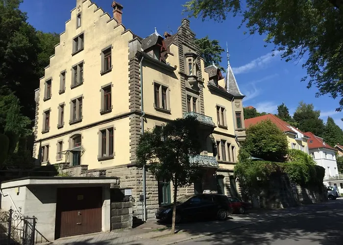 Zum Hoelltor