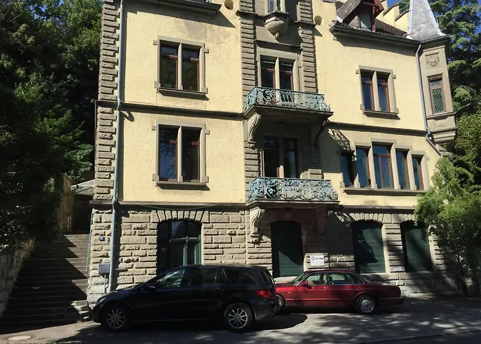 Zum Hoelltor