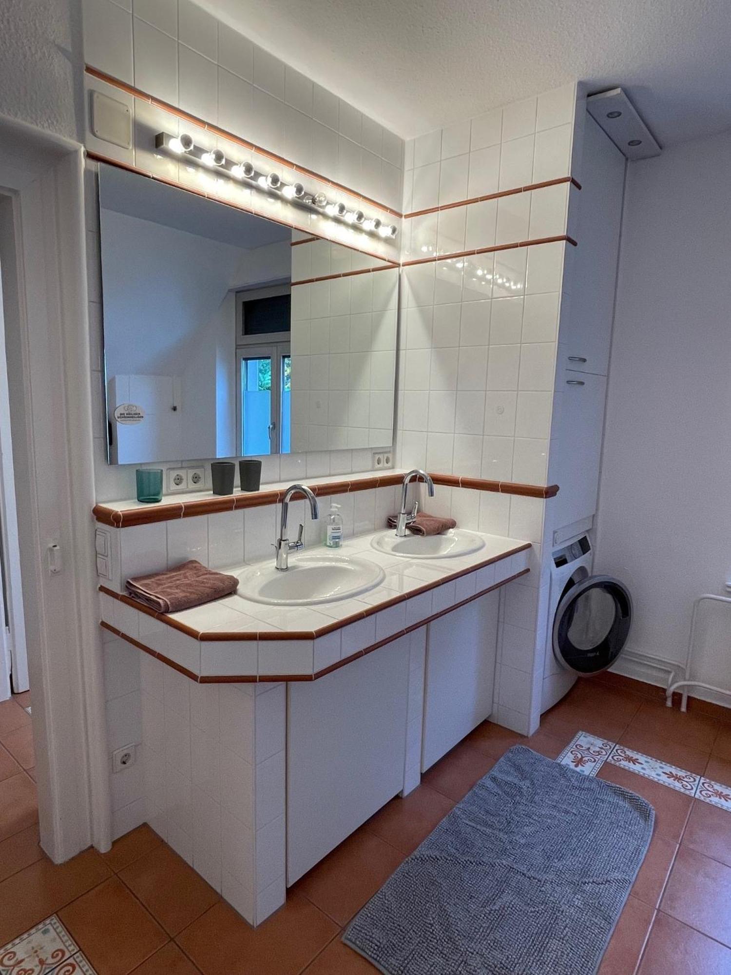 Zum Hoelltor Apartment *